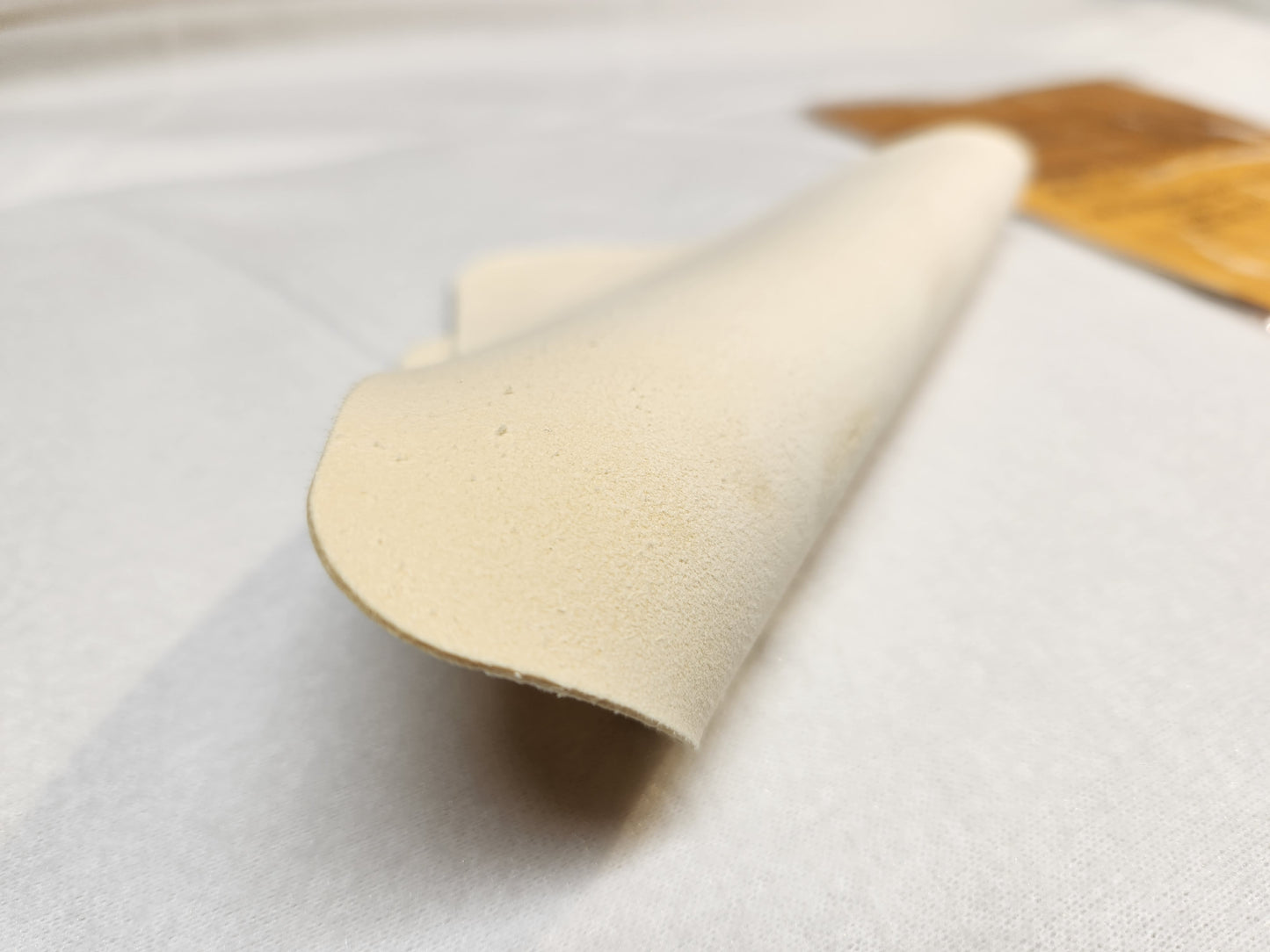 Chamois leather - 150mm x 150mm (for scissors maintenance and cleaning)